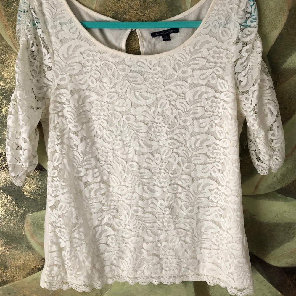 Adorable size large new lace top.